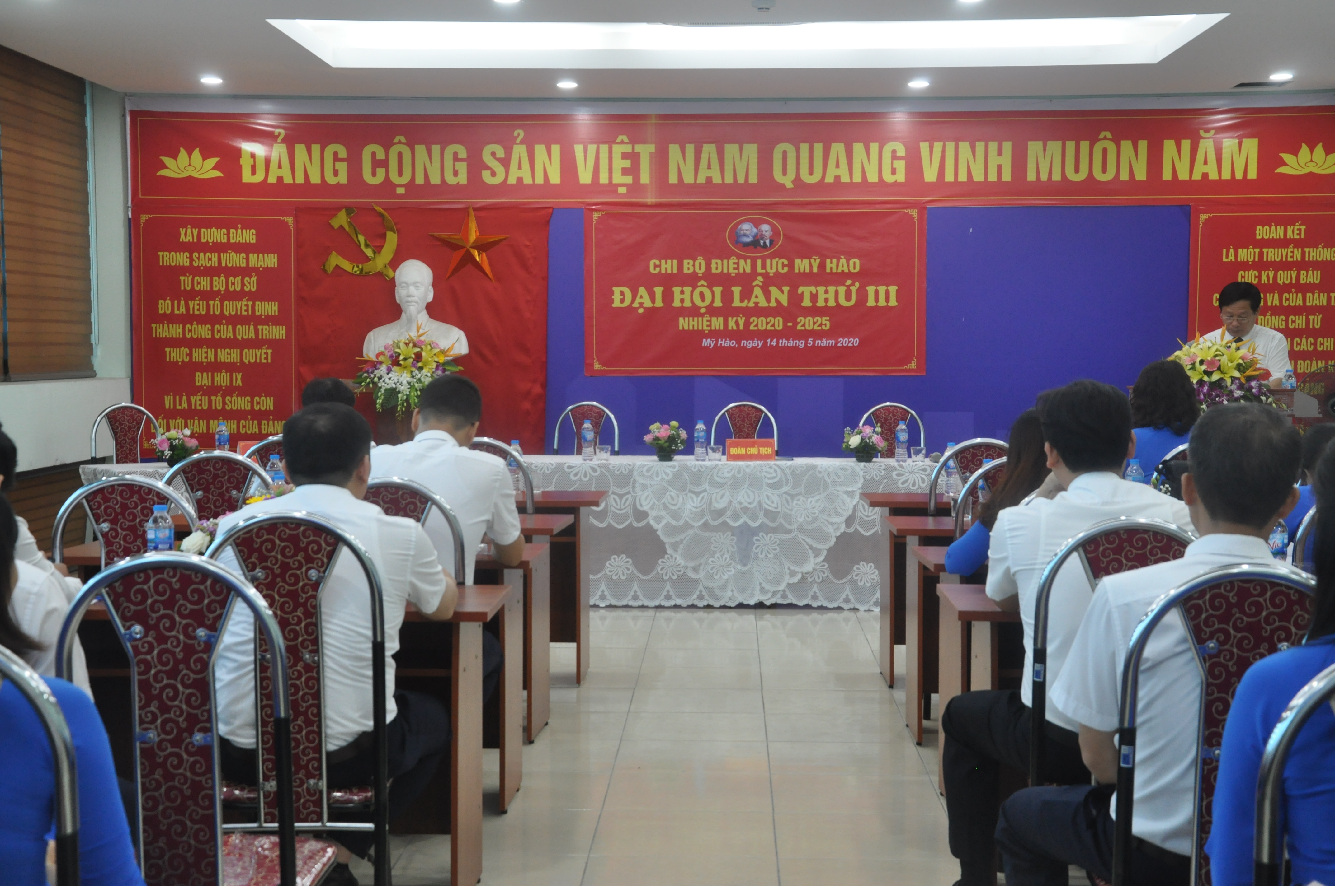 Toàn cảnh Đại hội