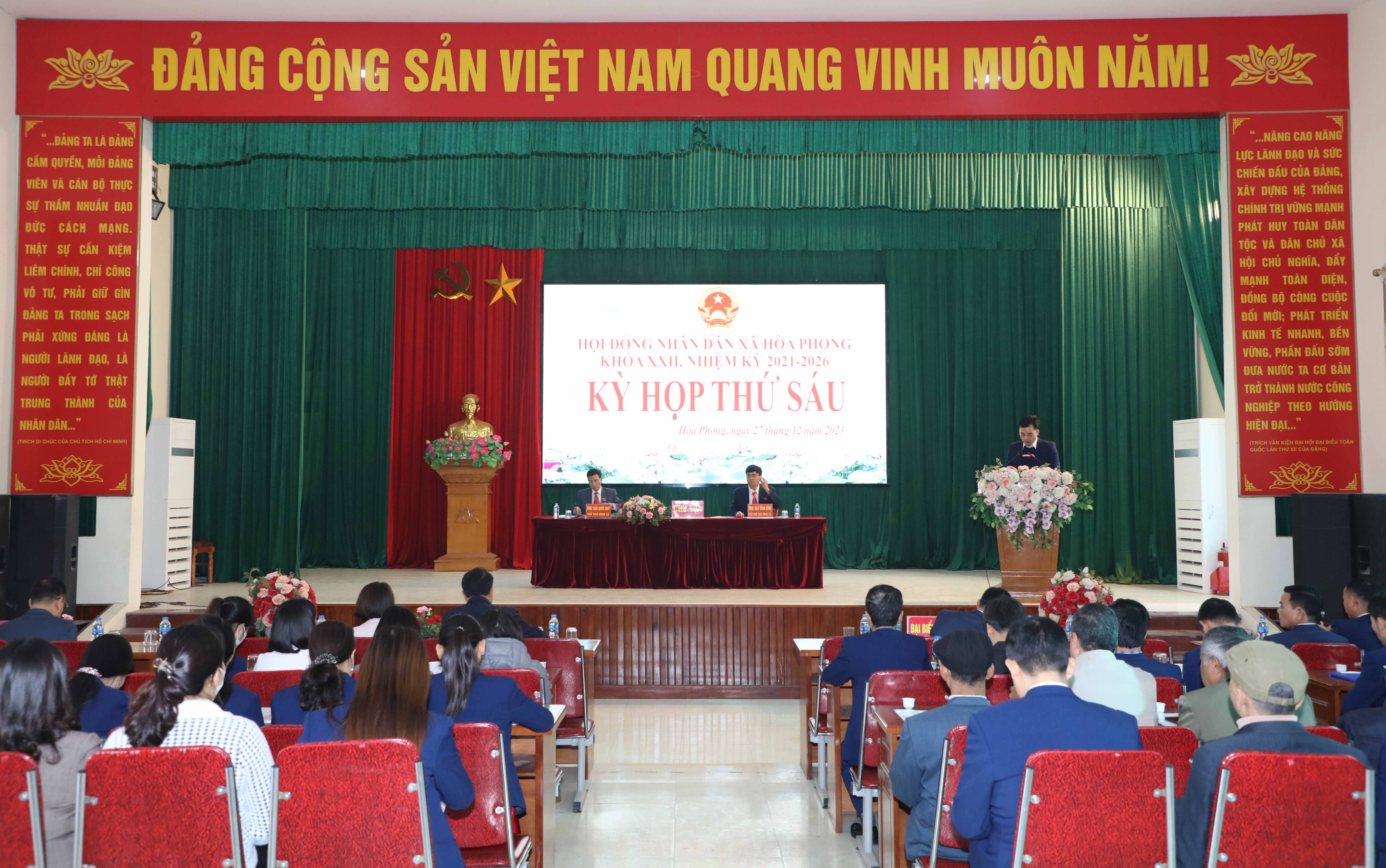 Toàn cảnh Kỳ họp thứ Sáu, HĐND xã Hòa Phong khóa XXII