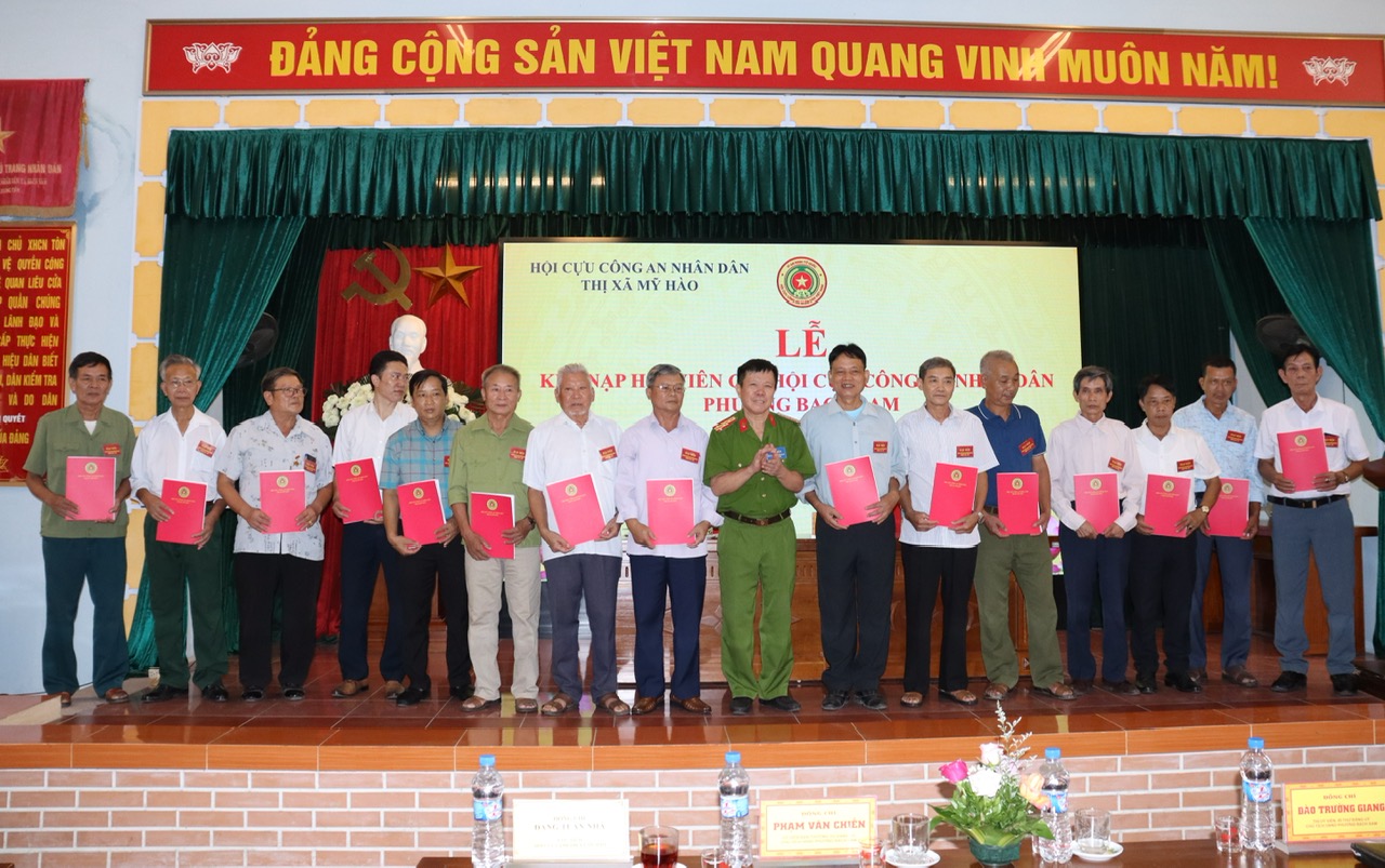   Đại hội Chi hội Cựu công an nhân phường Bạch Sam lần thứ Nhất, nhiệm kỳ 2024-2029.