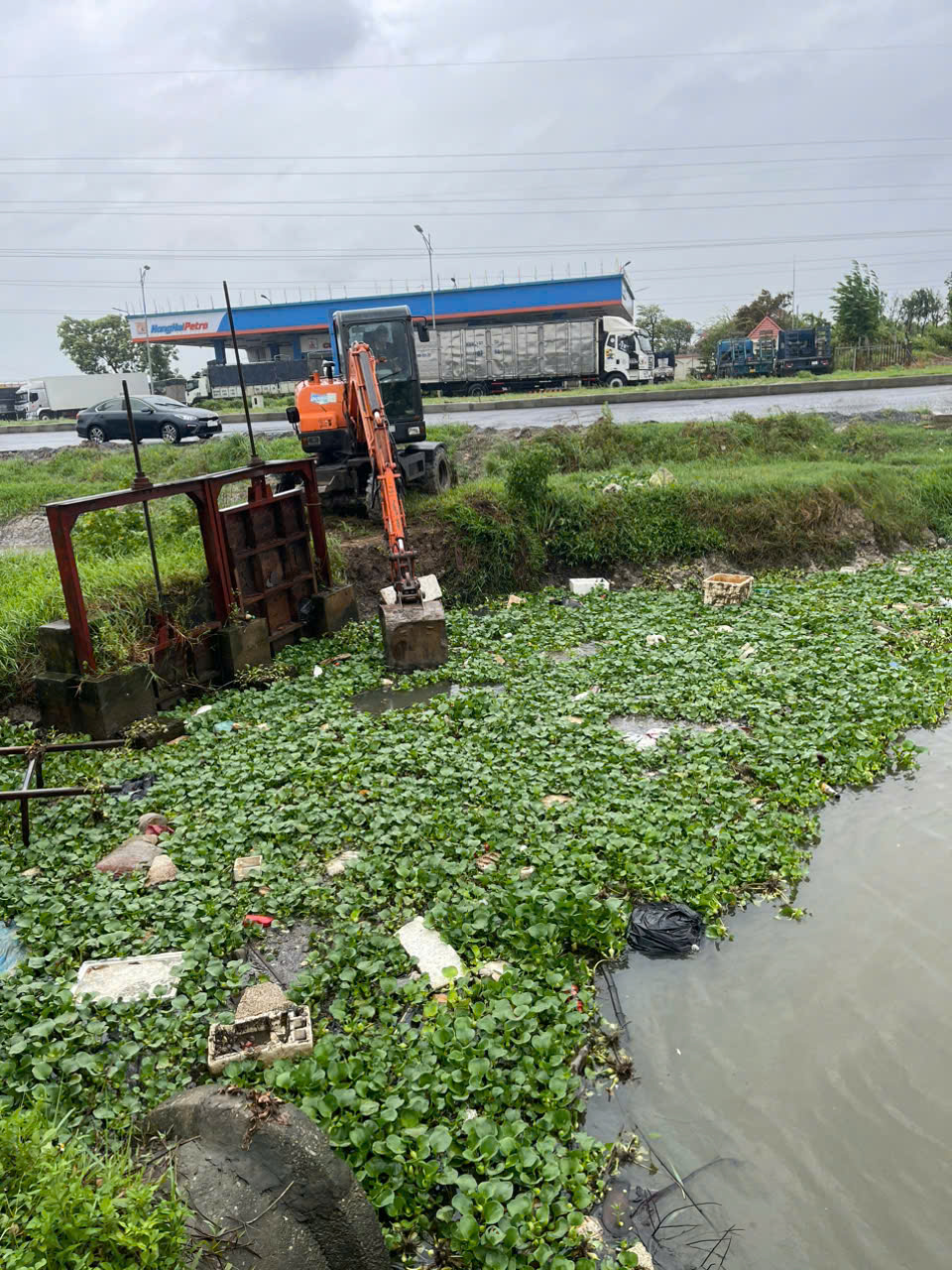 Các lực lượng, phương tiện tích cực khắc phục hậu quả sau cơn bão số 3