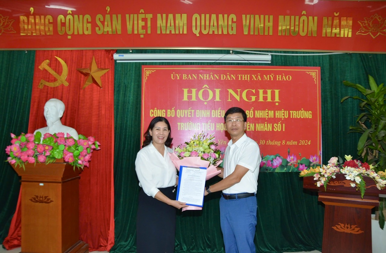   Công bố quyết định điều động, bổ nhiệm Hiệu trưởng các trường Tiểu học công lập