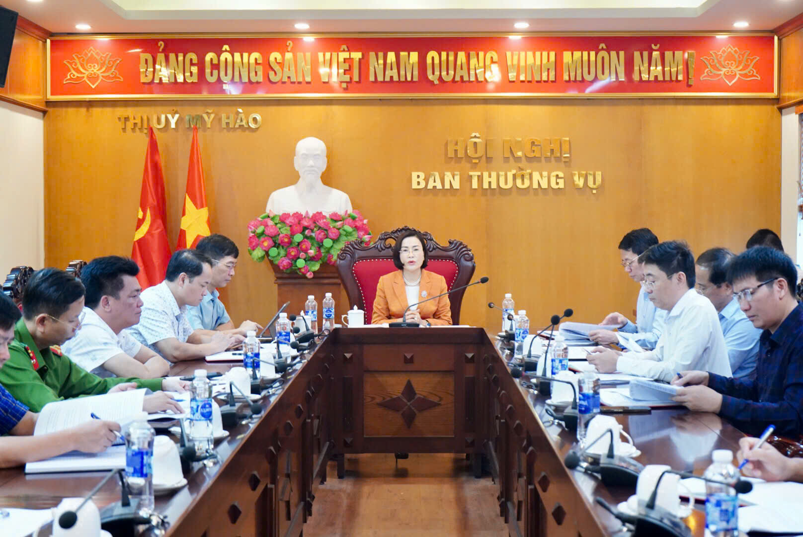 Đồng chí Trần Thị Thanh Thủy, UVBTV Tỉnh ủy, Bí thư Thị ủy kết luận hội nghị