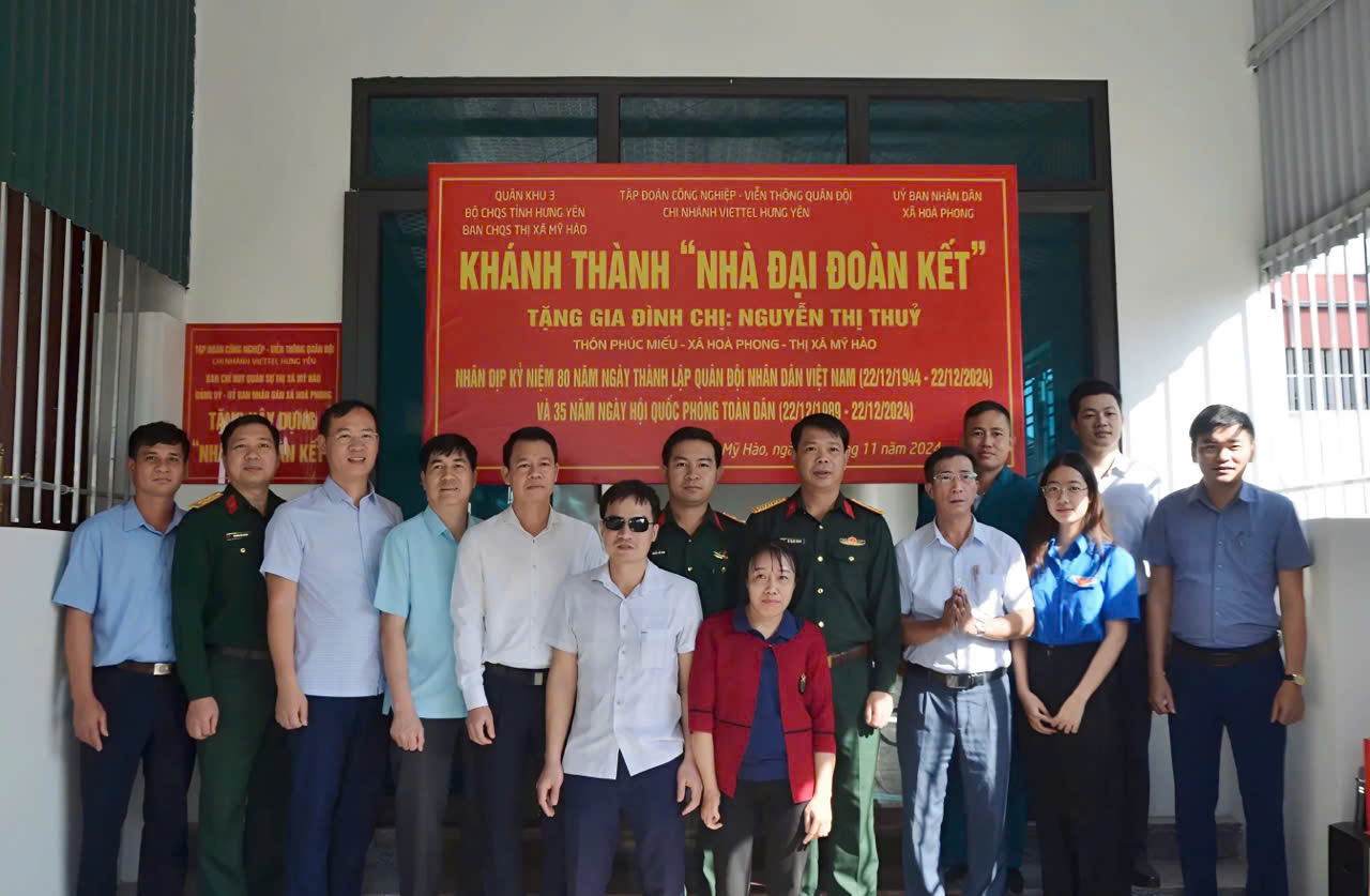   Khánh thành nhà “Đại đoàn kết” tại xã Hoà Phong