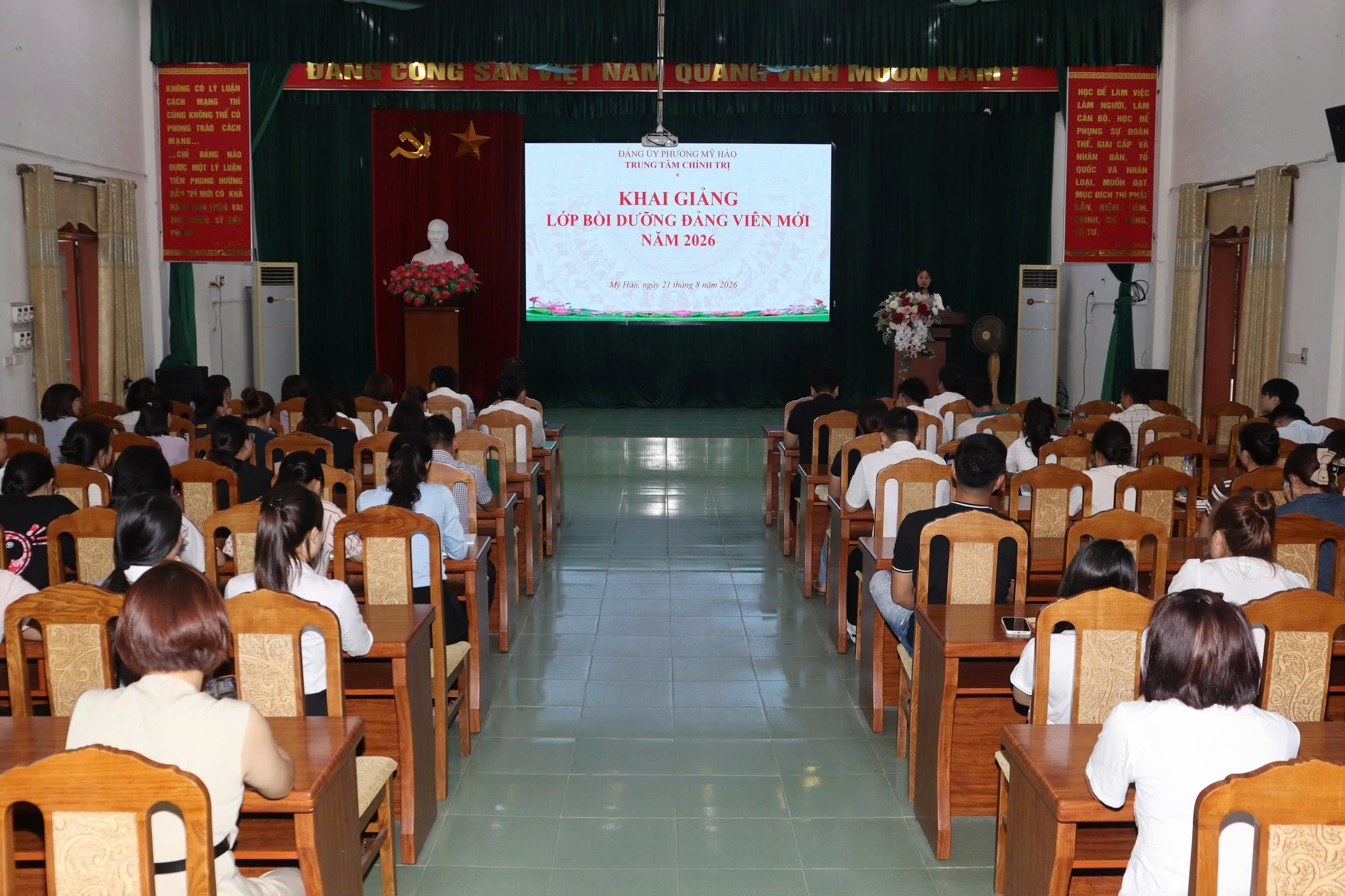 Khai giảng lớp bồi dưỡng đảng viên mới năm 2026, lớp 2