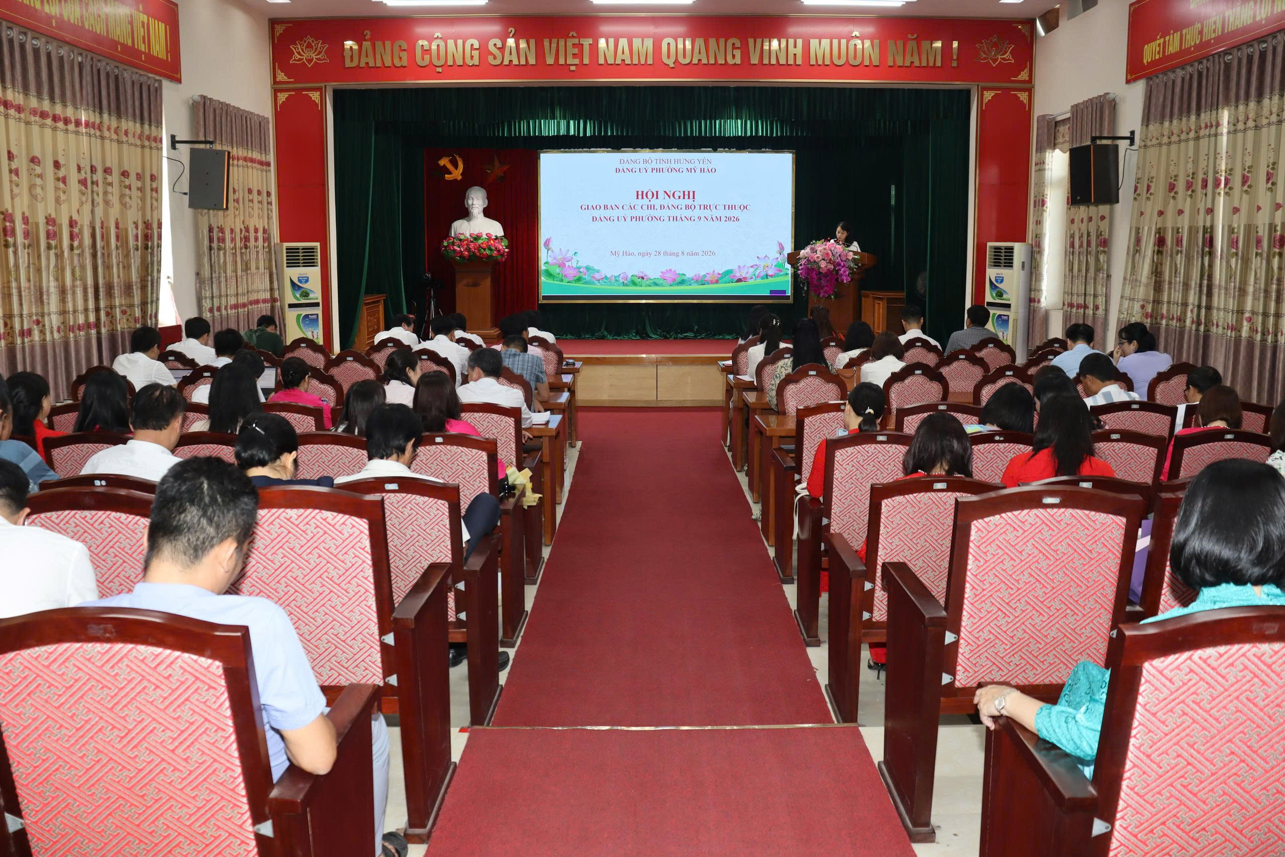 Đảng ủy phường Mỹ Hào tổ chức Hội nghị giao ban Bí thư các chi đảng bộ trực thuộc Đảng ủy phường tháng 8 và triển khai nhiệm vụ tháng 9 năm 2026 và công bố quyết định thành lập các tổ chức Đảng trực thuộc Đảng ủy phường